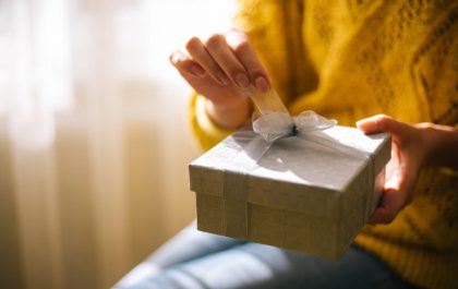 4 Practical Tips To Create a Holiday Gift Guide