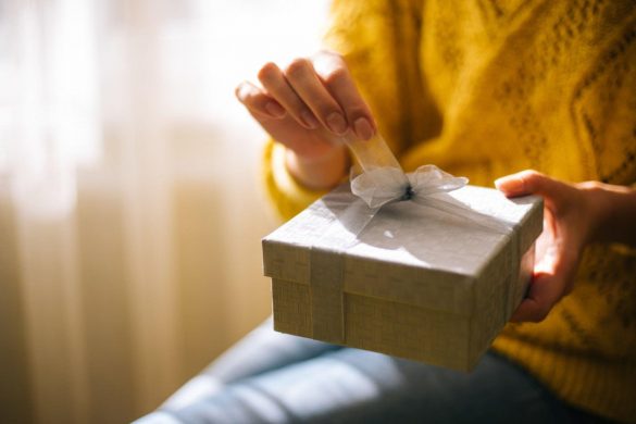 4 Practical Tips To Create a Holiday Gift Guide