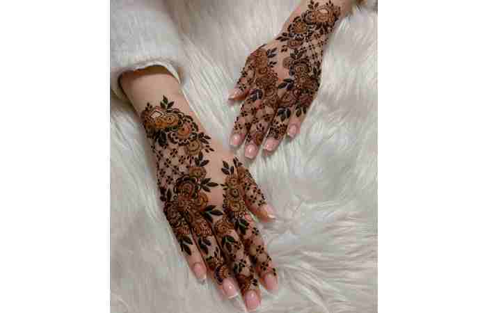 Modern Back Hand Mehndi Design (1)