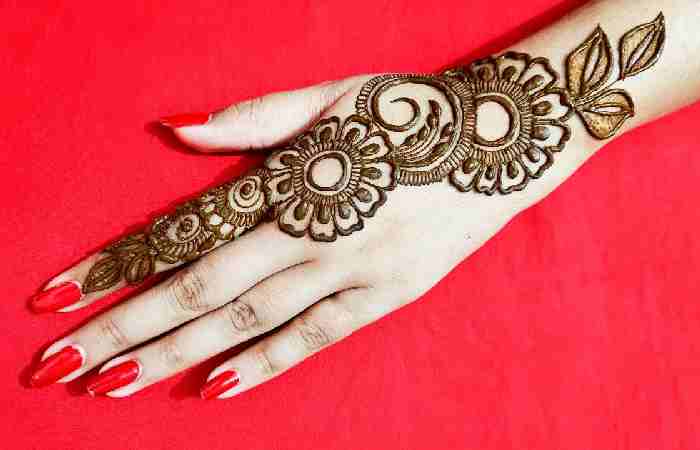 Modern Back Hand Mehndi Design (10)