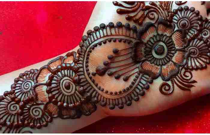 Simple Mehndi Design for Teej